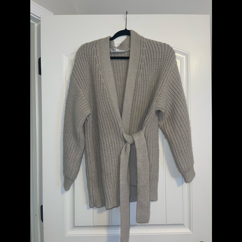 ‼️On Sale‼️Zara Grey sweater